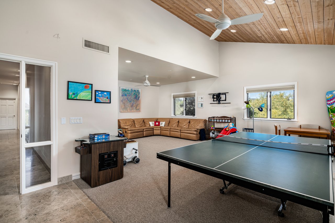 Luxury PV Hilltop Sanctuary