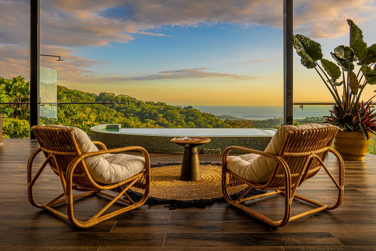 Amazing San Josecito with Full Whale’s Tail & Sunset View 
