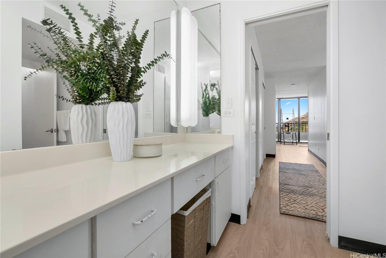 6710 Hawaii Kai Dr #1202, Honolulu 96825
