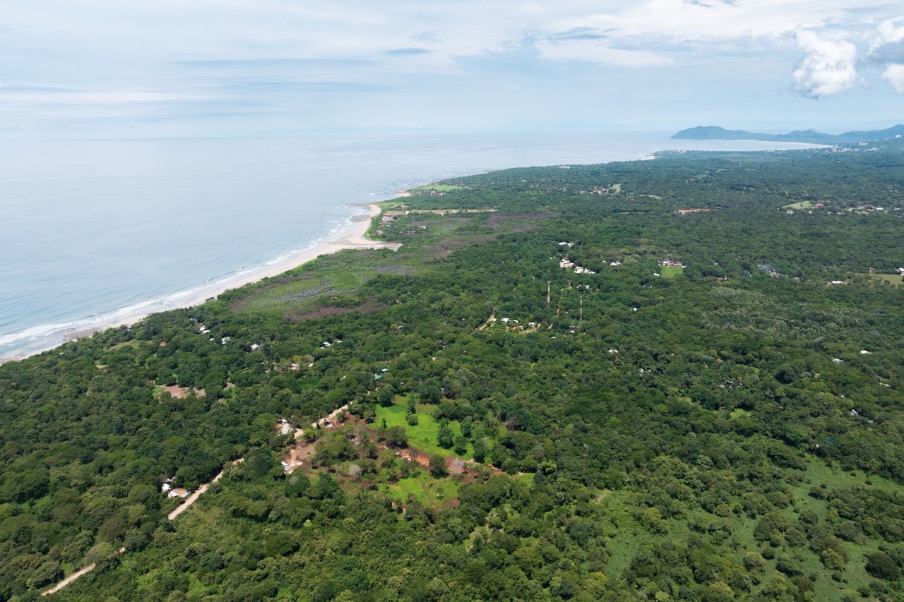 Gated Community Lots Walking Distance to Avellanas