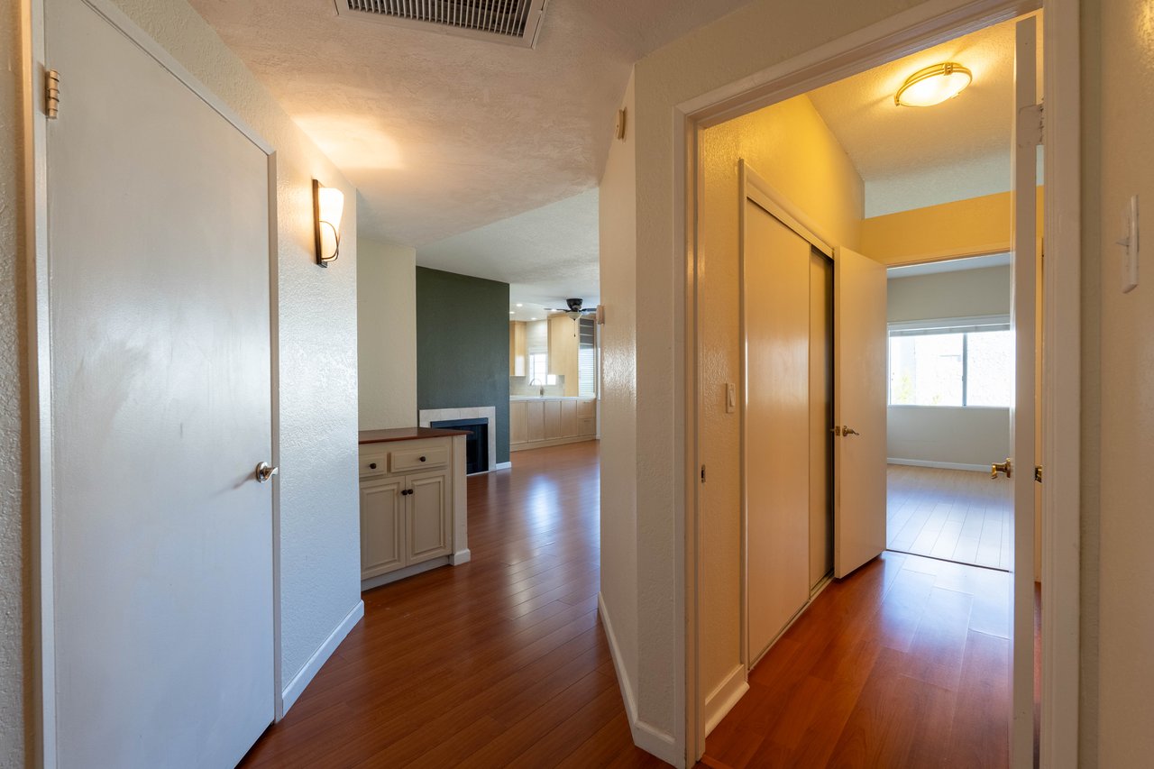 5135 Zelzah Ave #305