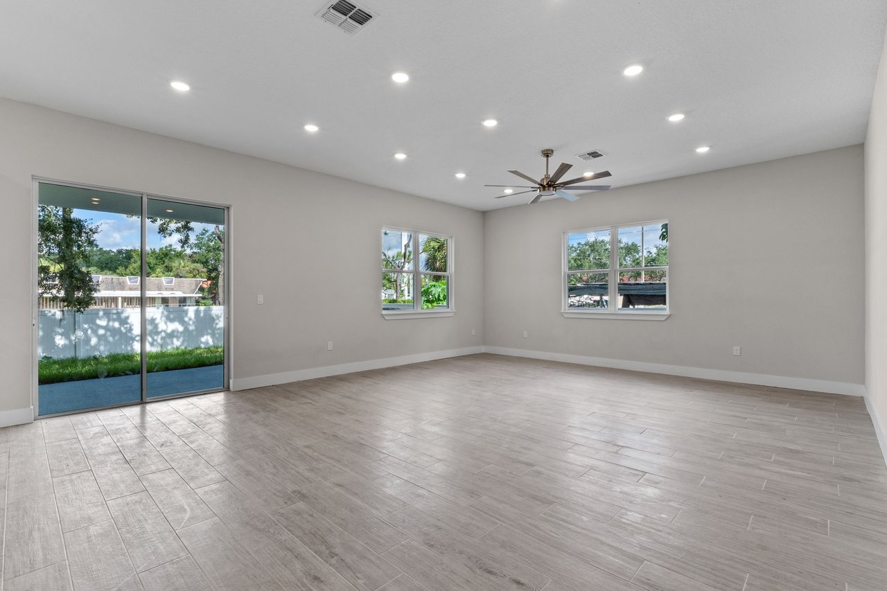 2718 KEYSTONE DRIVE