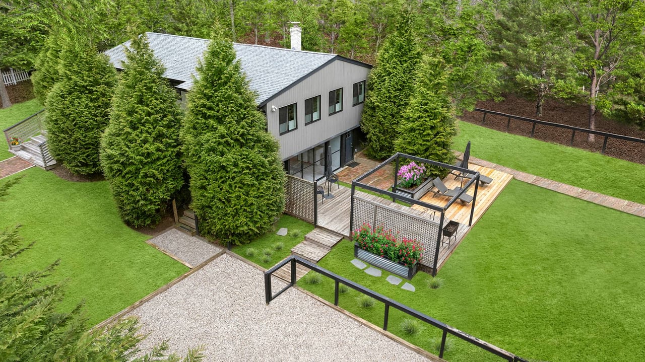 17 Mulford Ave