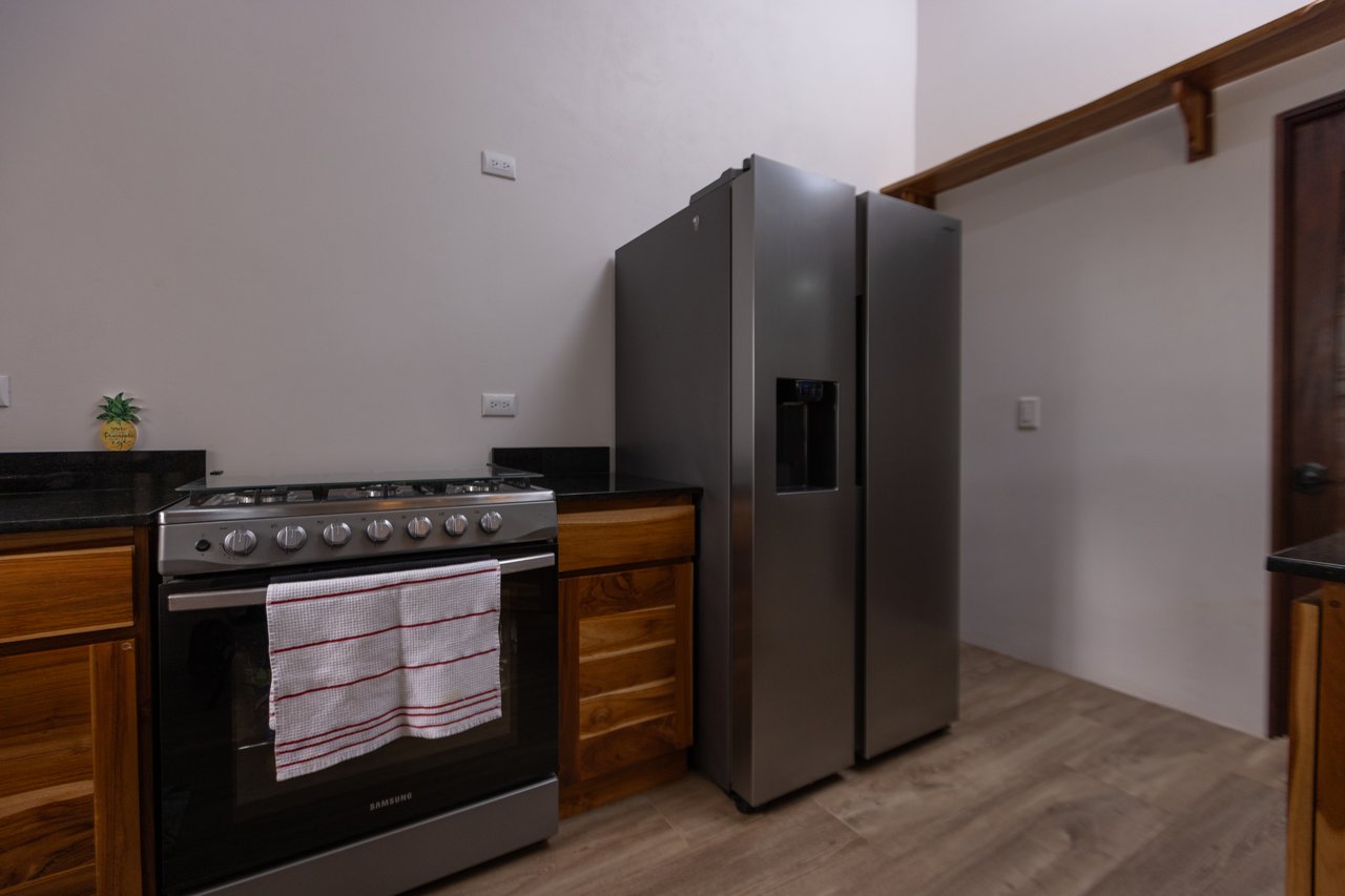 Turnkey Modern Home Near Quepos Marina – Move-In Ready! 2BDR&2BATHS