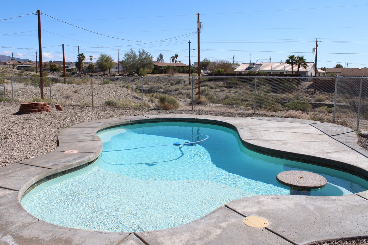 2360 Huntington Dr.