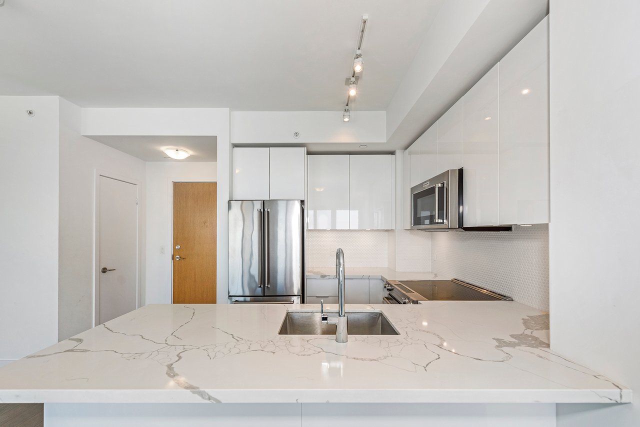 30 Shore Breeze Dr Unit: 5708