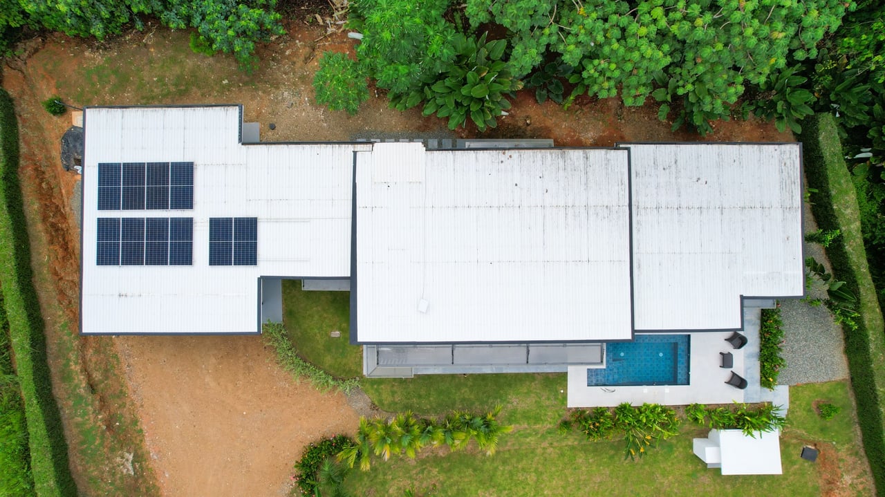 Private Modern Home in Ojochal, Costa Rica with Heated Saltwater Pool & Solar Backup