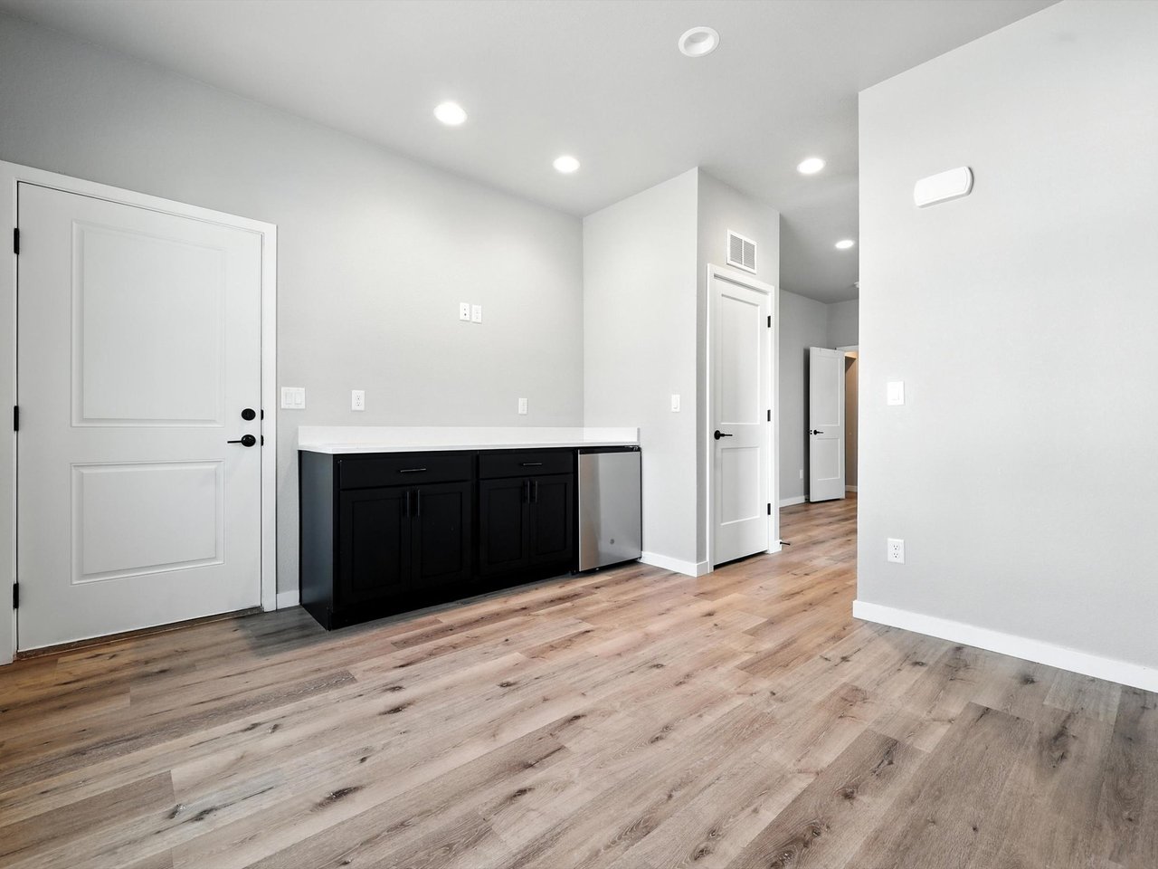 411 Indian Grass Street