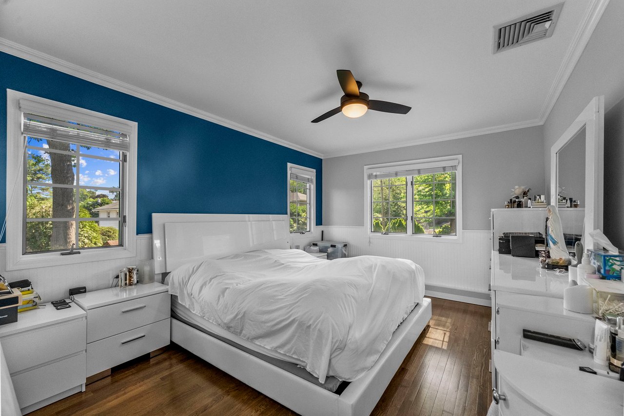200 Hillside Ave, River Edge, NJ 07661