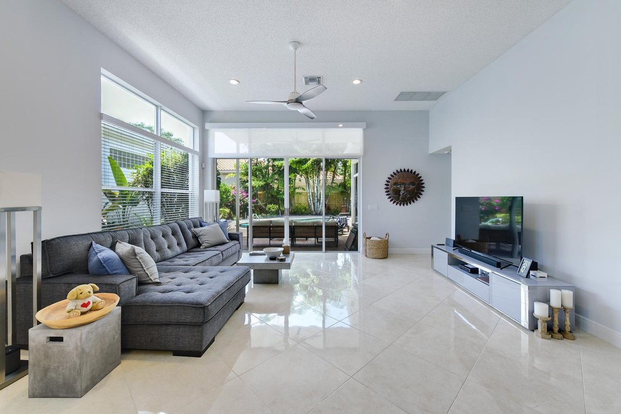 6685 NW 24th Ter