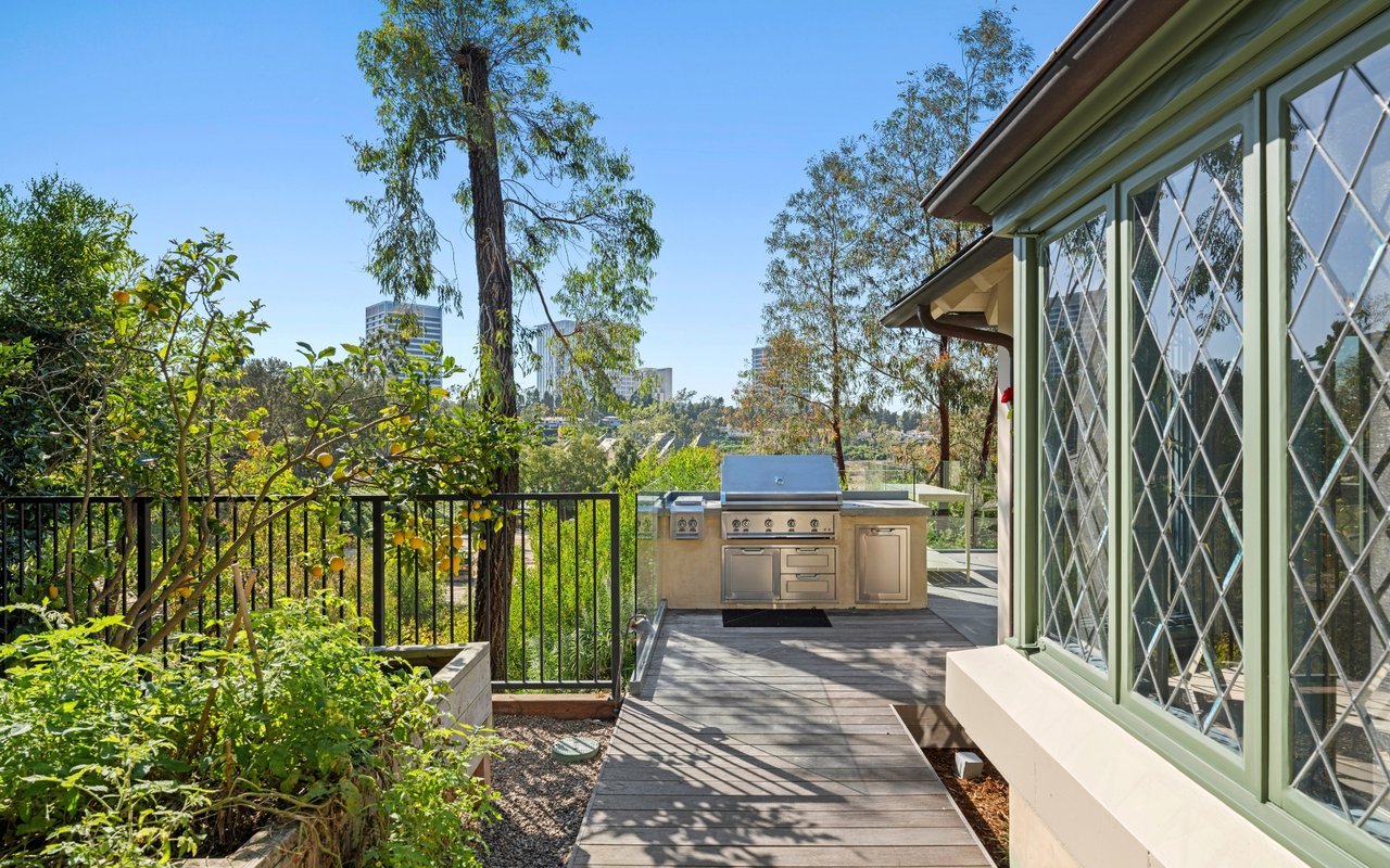 1 Cypress Point Lane