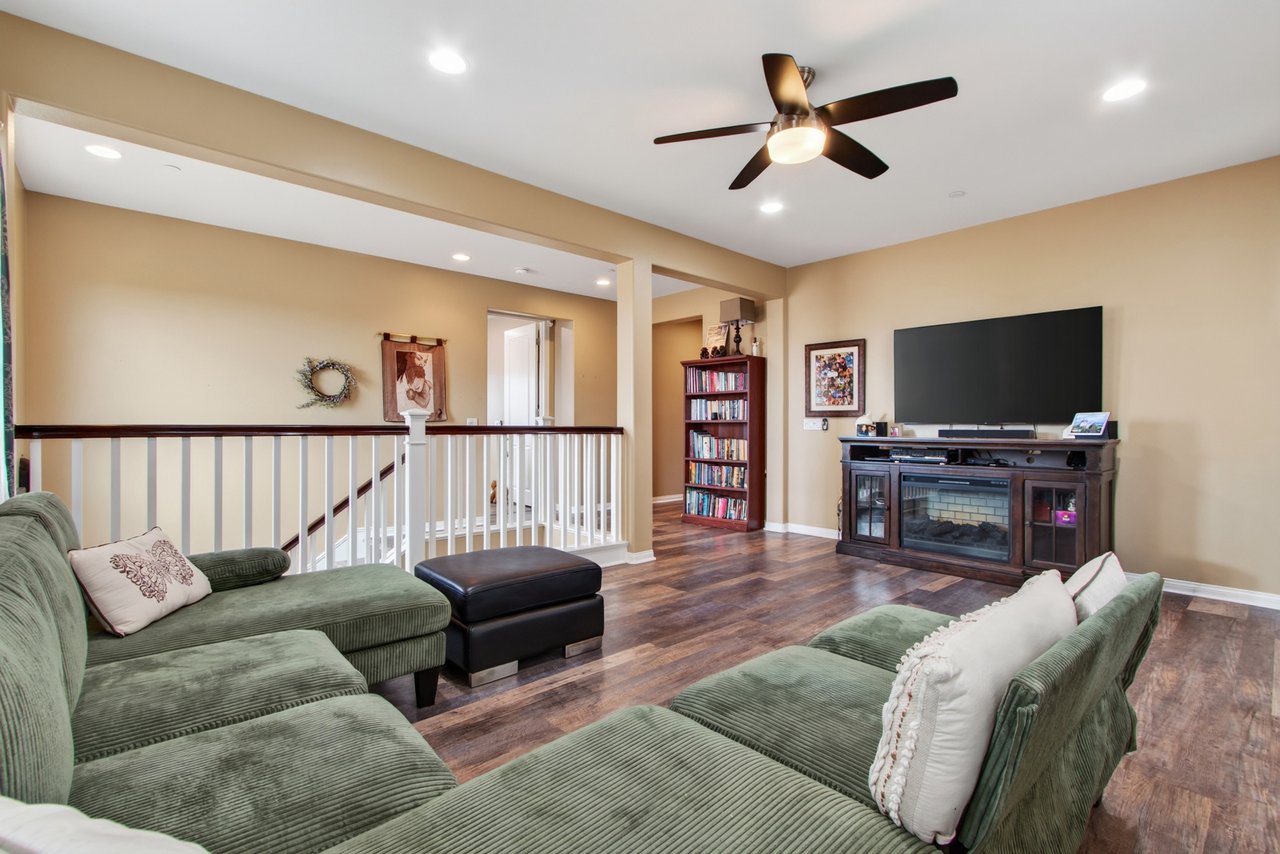 27867 Huron Ct