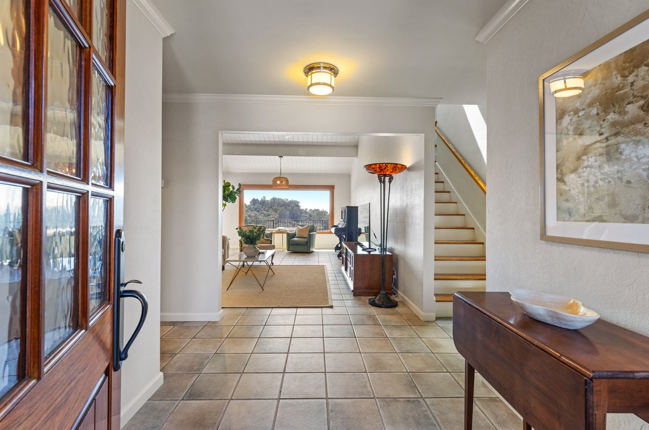 Sunny View Residence in Peacock Gap