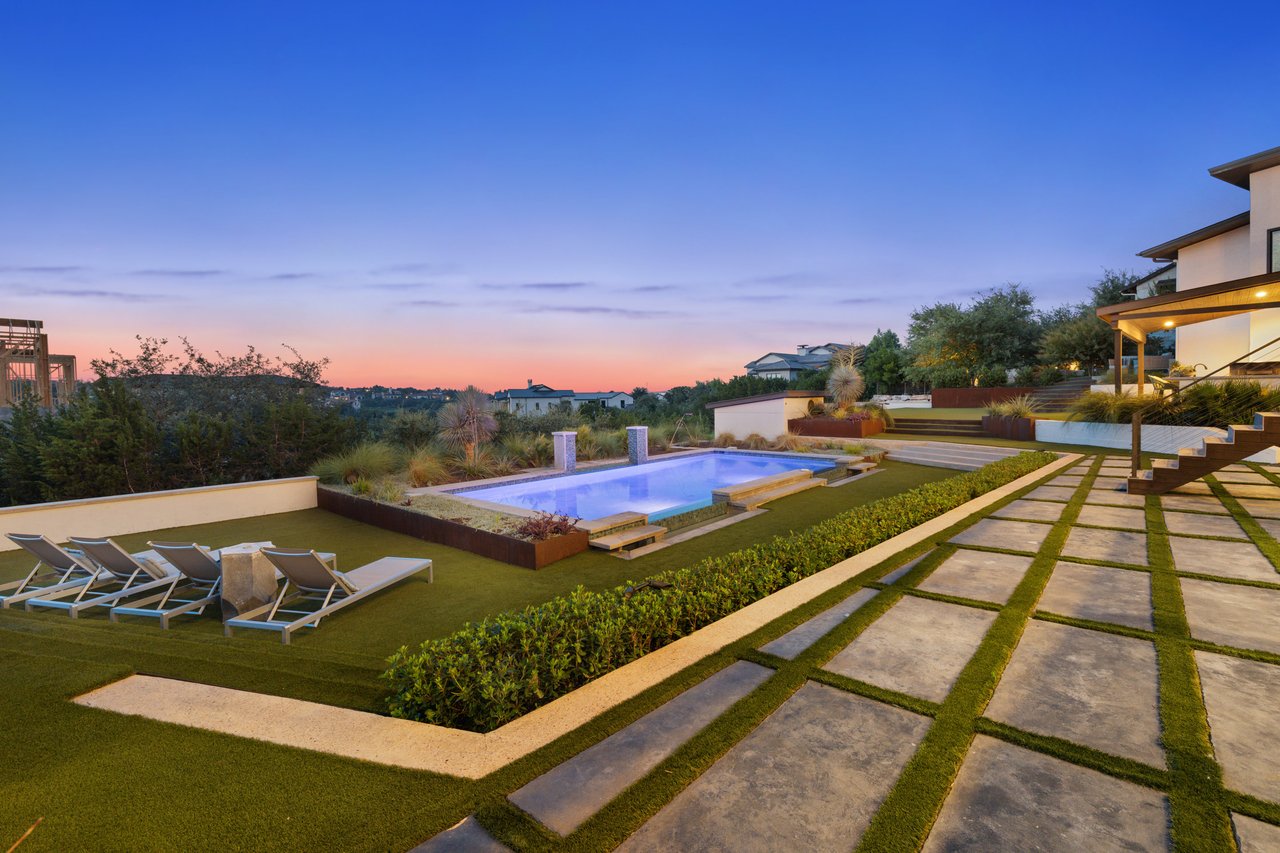 Spanish Oaks Luxury 