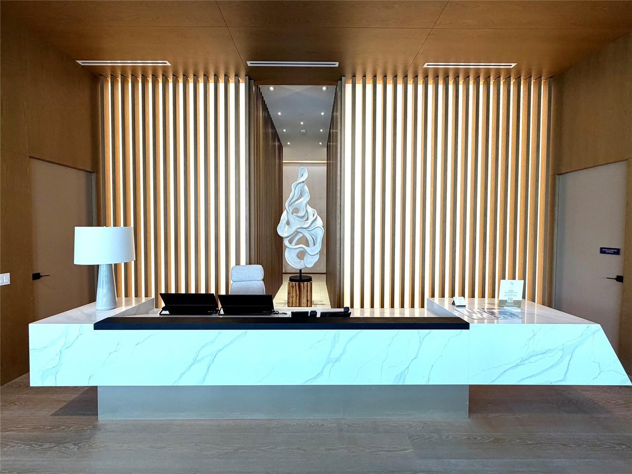 153 N Seabreeze blvd S-2101