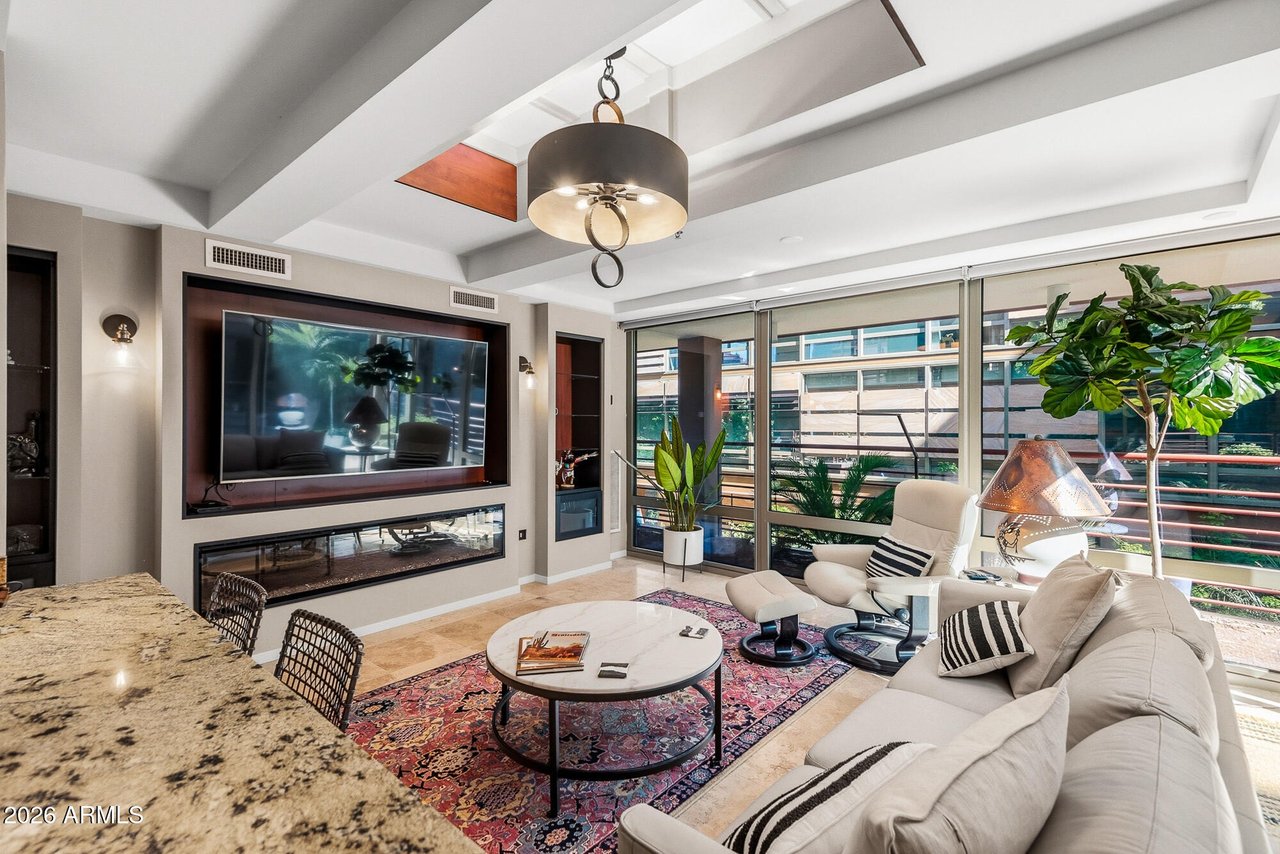 7141 E Rancho Vista Dr, #2014