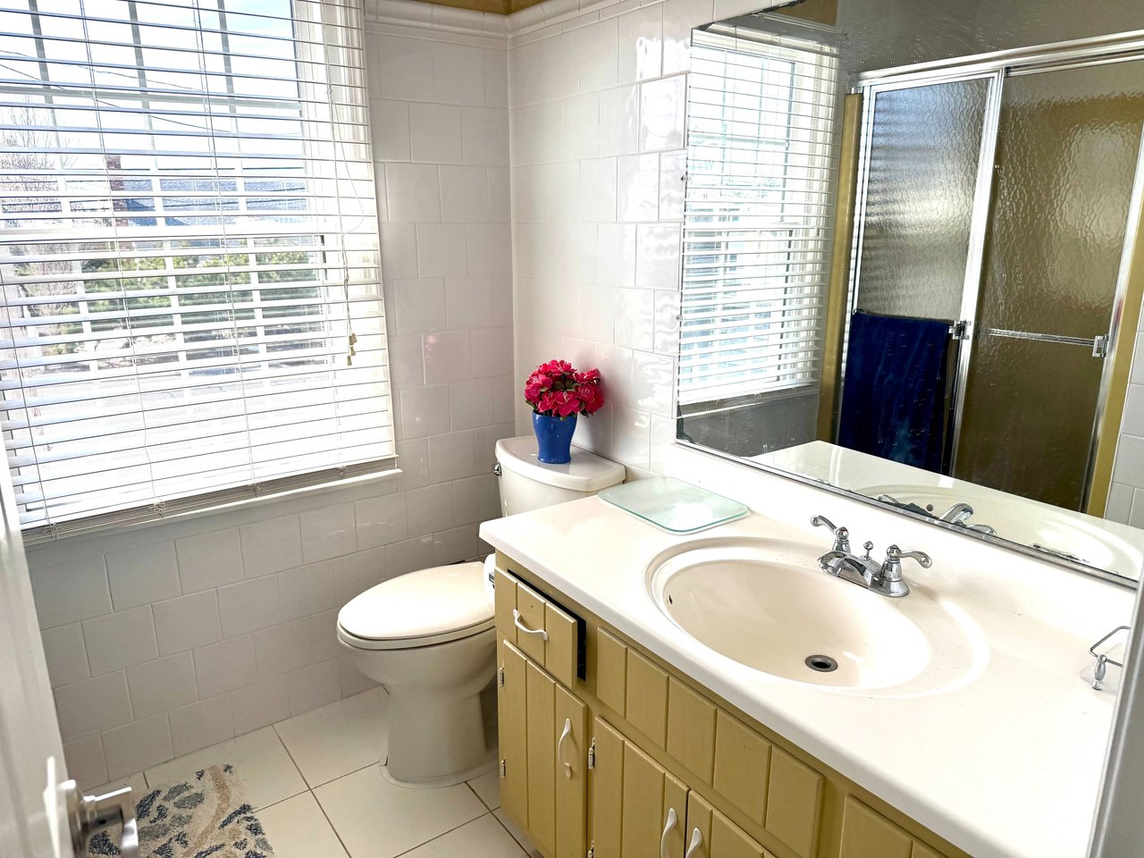 #268 Charming Coastal Retreat