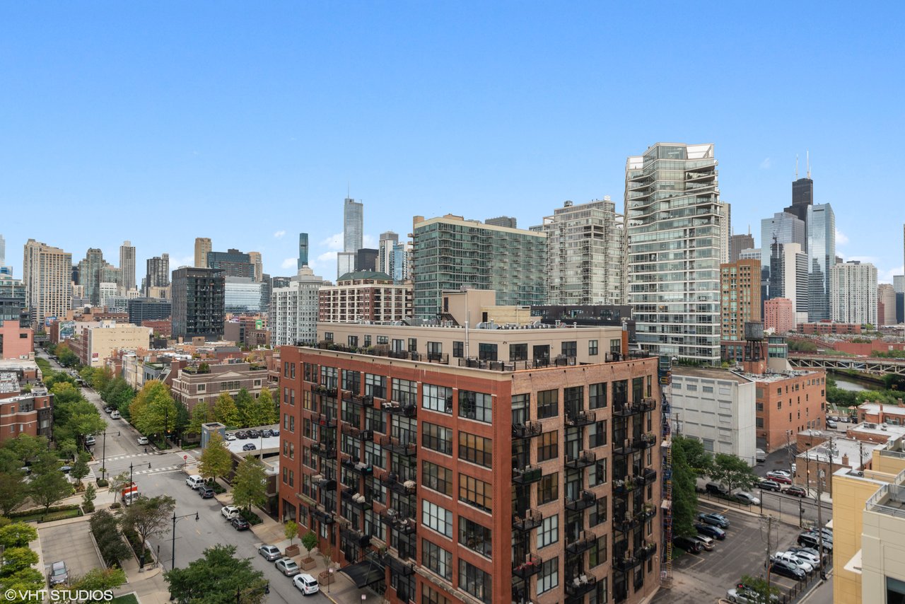  758 N Larrabee St Unit 821