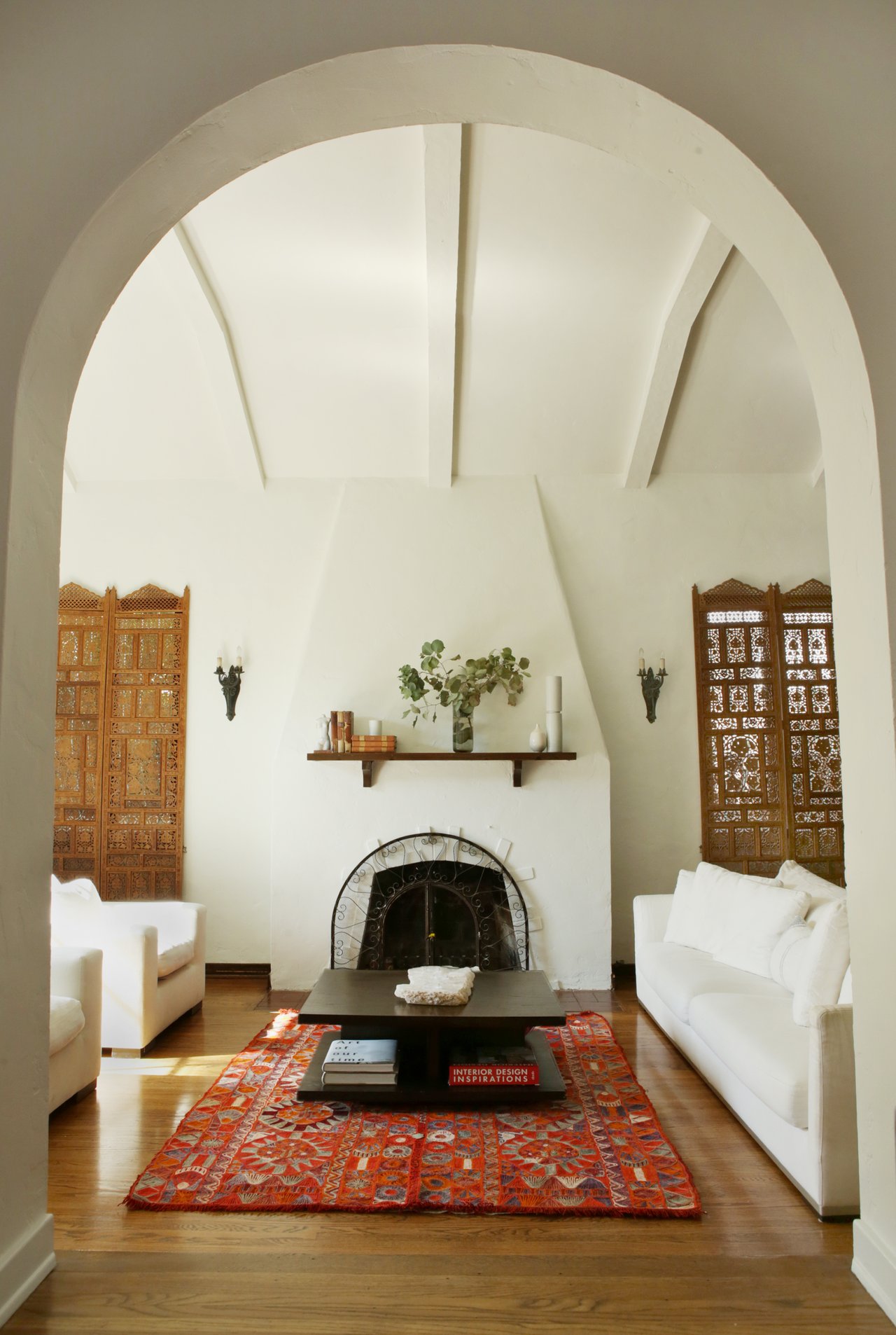 Casa Serena, N La Peer Dr, 90048