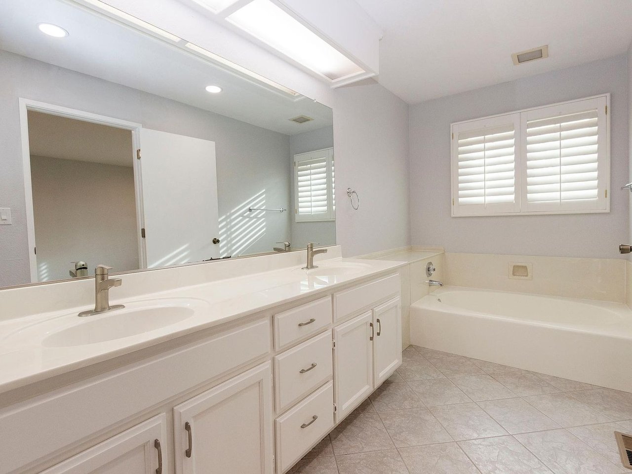 5291 Pebble Glen Ct