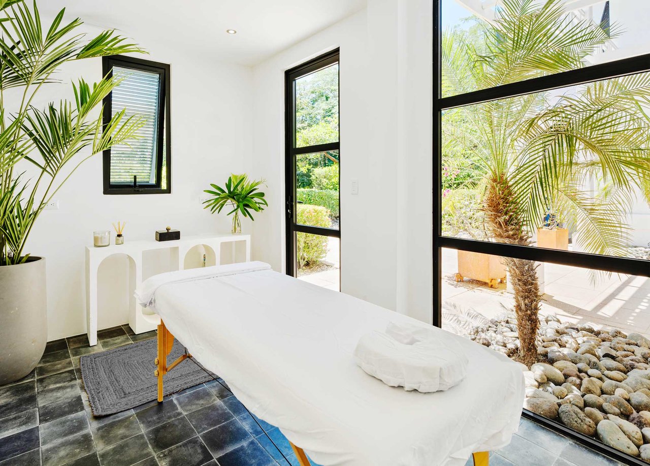 Casa Las Palmas, Golondrinas #20 | Elegant 5-Bedroom Tropical Estate Just Steps from Playa Bonita in Hacienda Pinilla