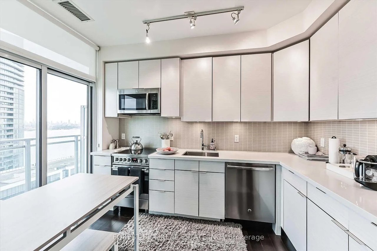 33 Shore Breeze Dr, #2408