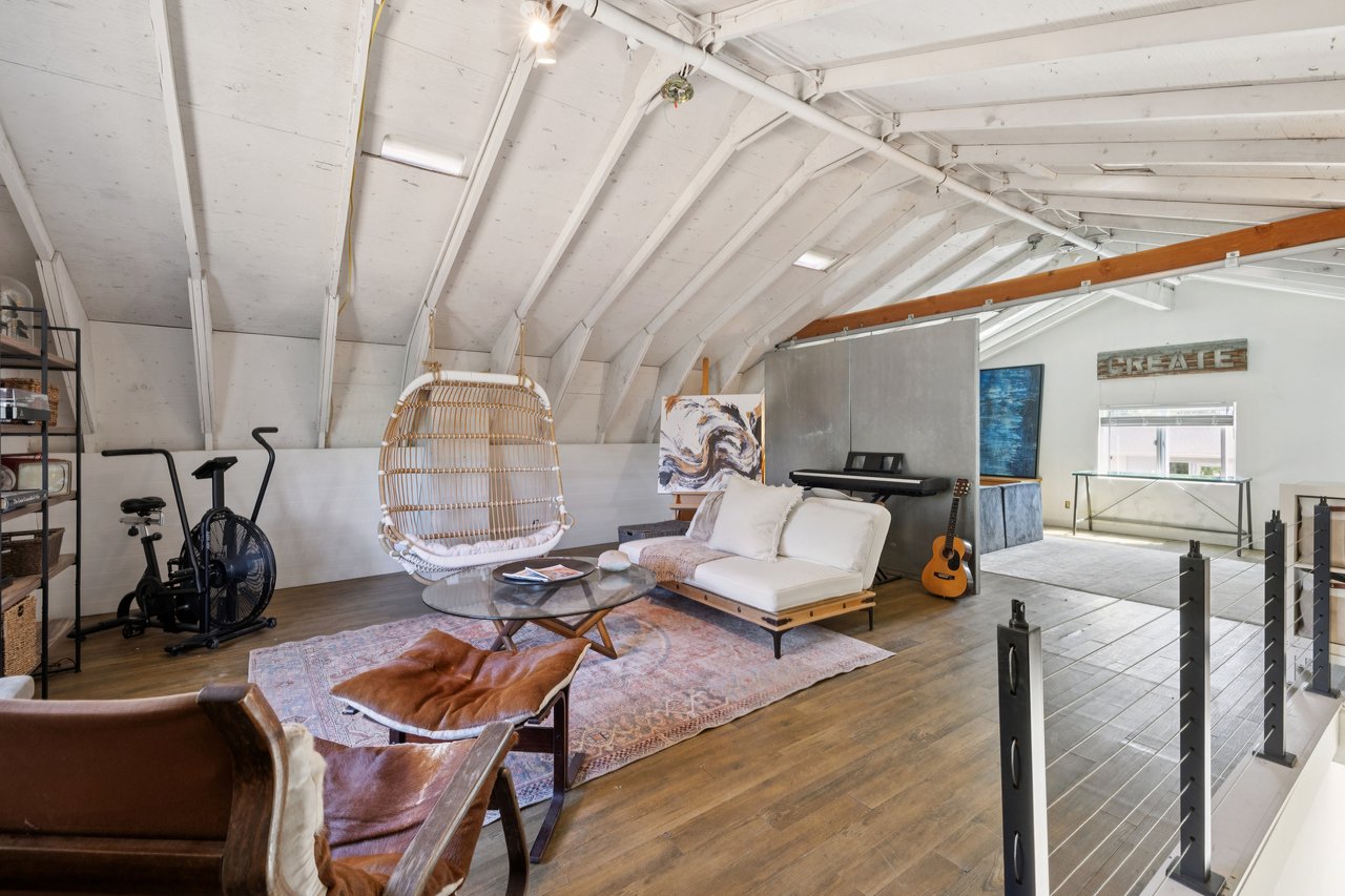 139 Deer Hollow Rd