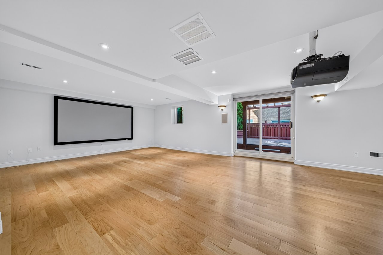 43 Shirley Dr