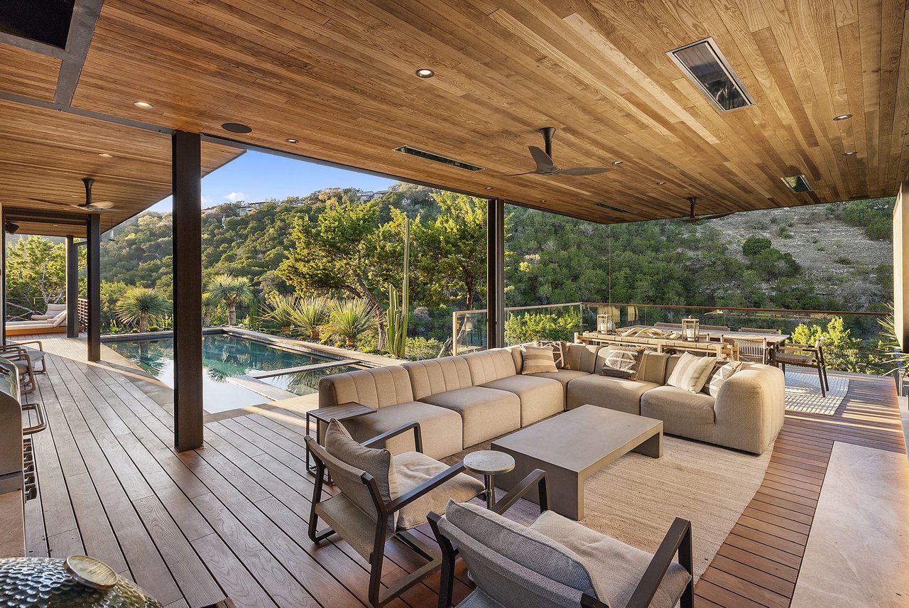 West Lake Hills Modern Sanctuary