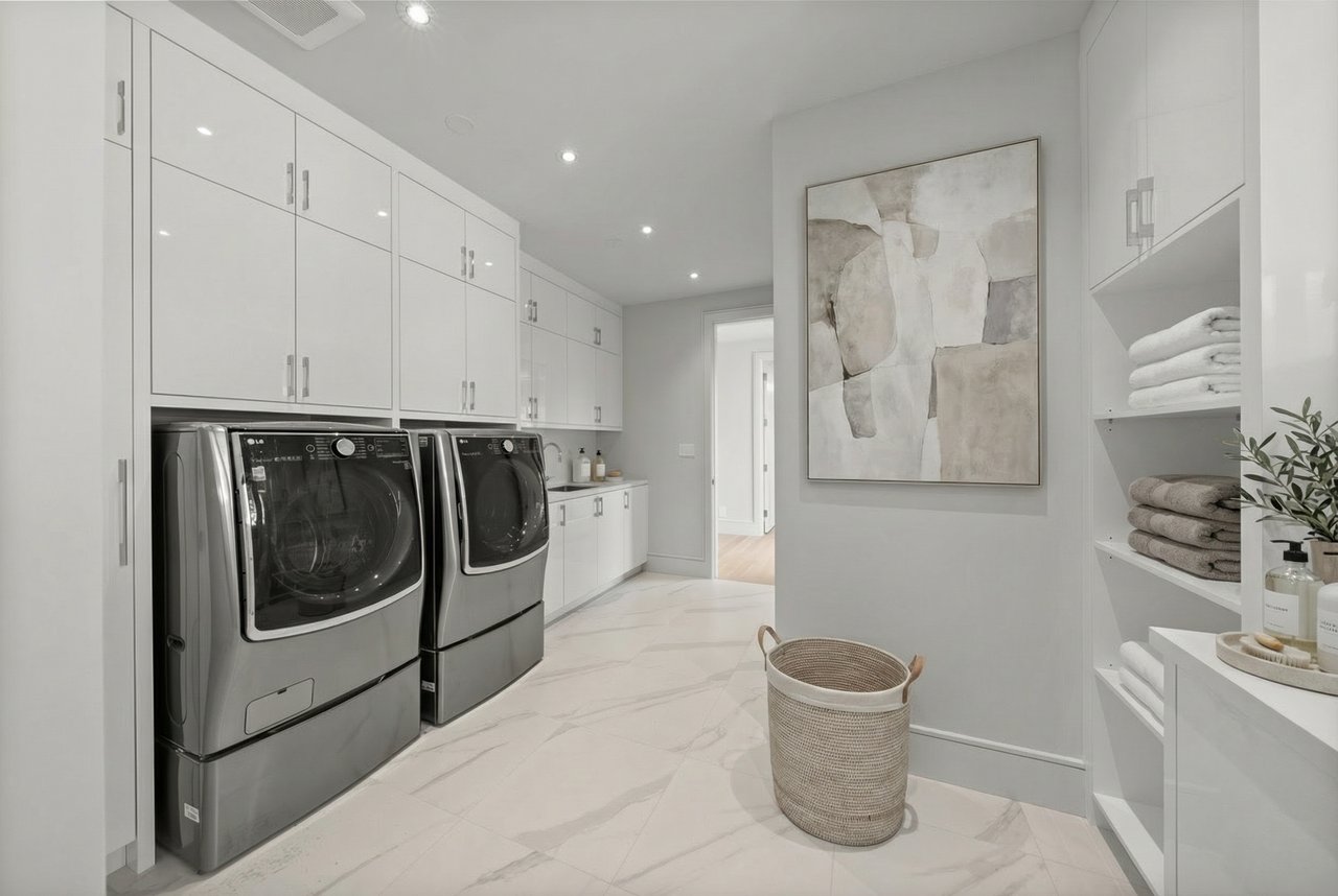 Uniquely Distinguished Property