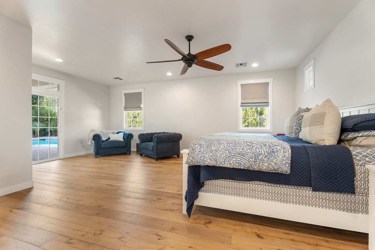 3838 E DEVONSHIRE Avenue