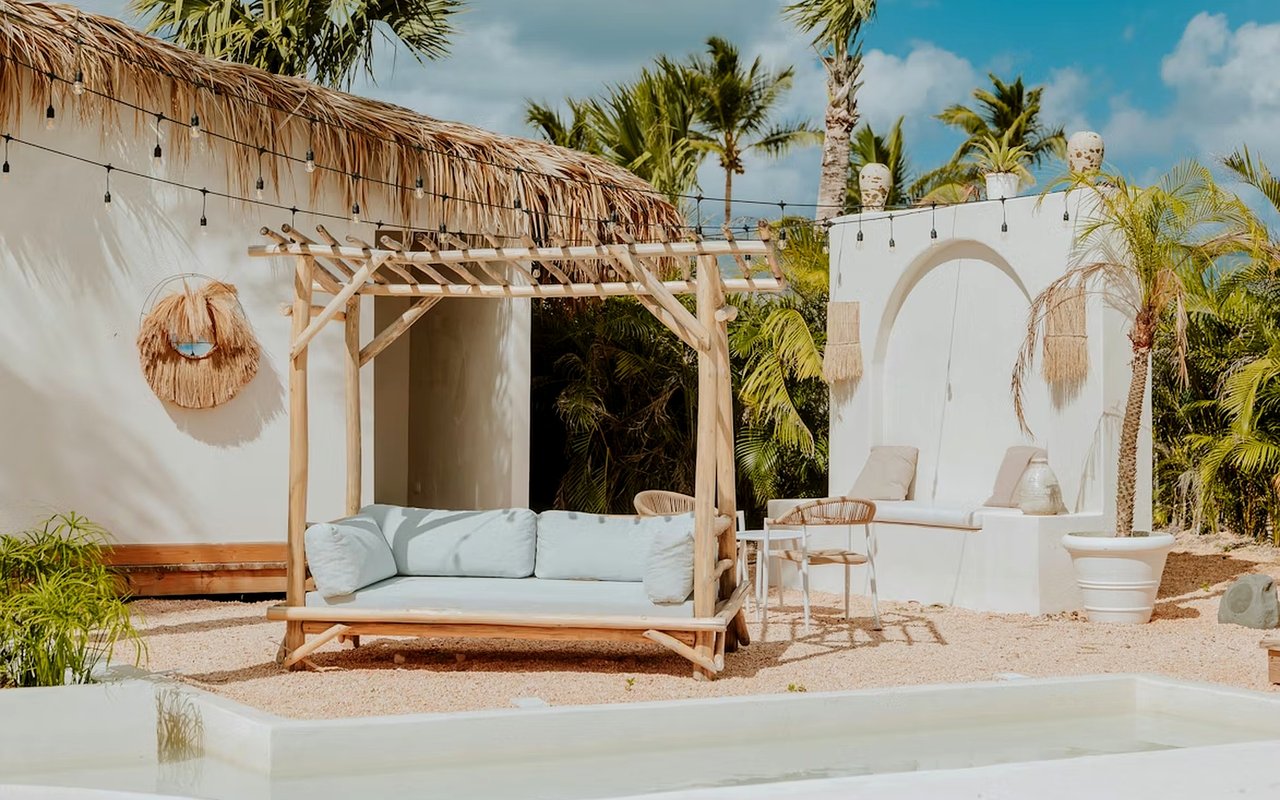 How to Buy a Luxury Home in the Tourist Corridor