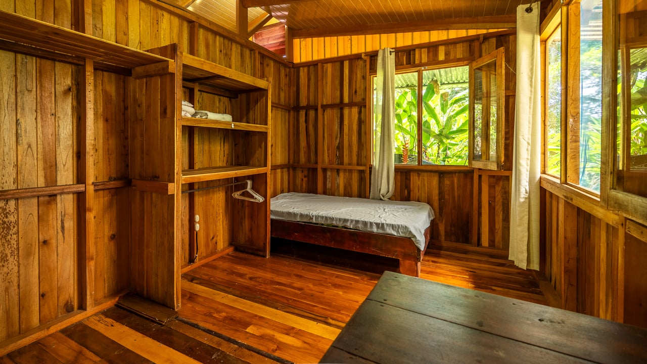 Mountain Home with Guest Cabin & Additional Building Site Near Nauyaca Waterfalls