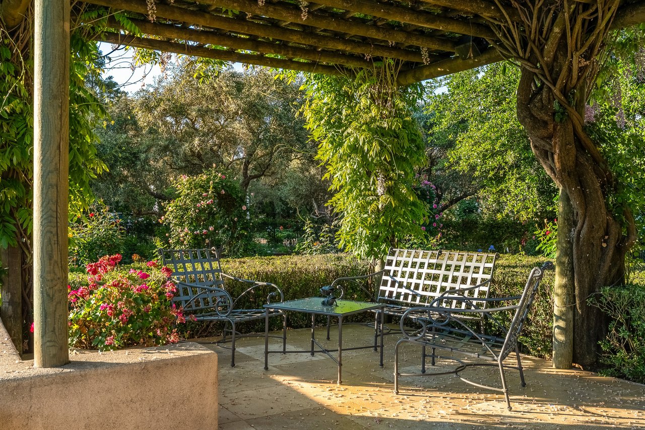 Mills Lane, St. Helena