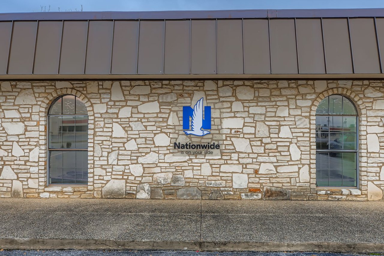 2060 Universal City Blvd