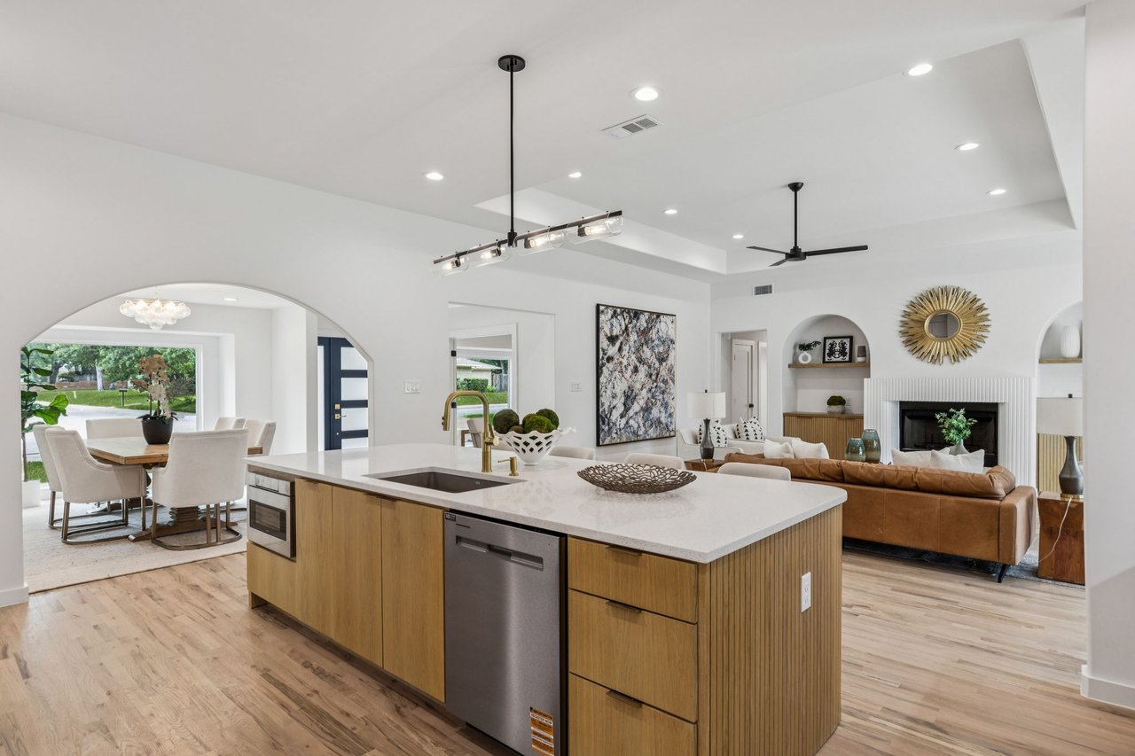 Available now  | 4216 Rickover 