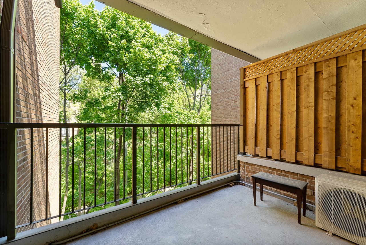 24 Shallmar Blvd Unit: 305