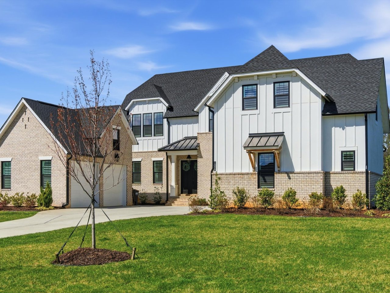 1008 Broadmoor