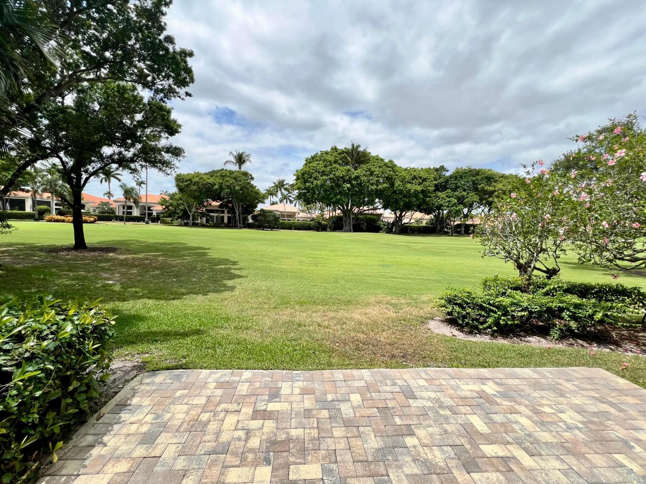 2431 NW 59th St 404