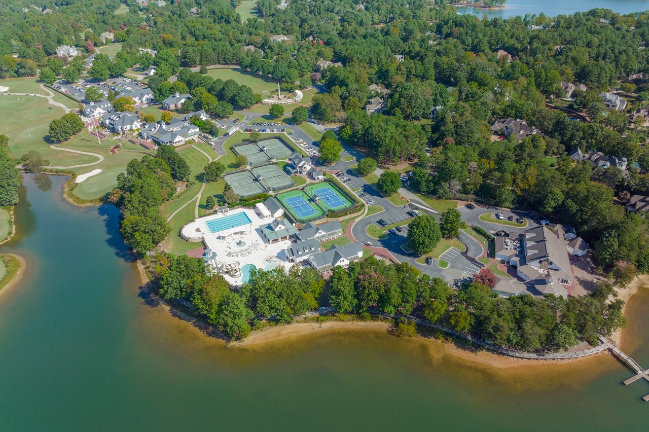 Club Amenities