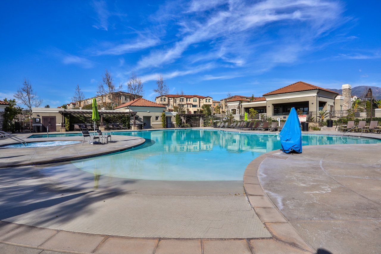 608 White Oaks, Lake Forest