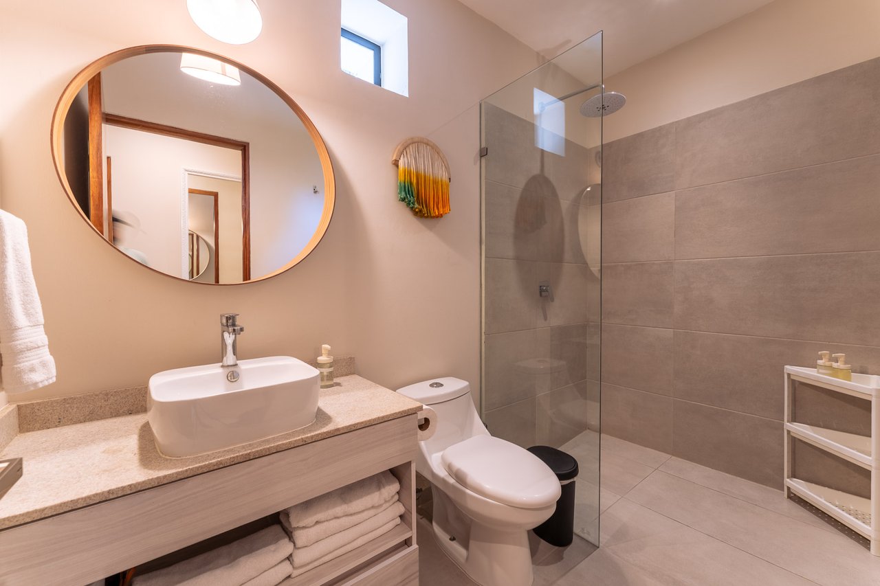 2 Bedroom, Condo, Biulu 202