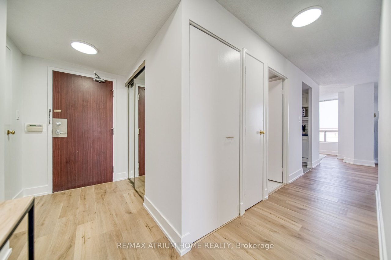 NORTH YORK'S PRESTIGEOUS ADDRESS