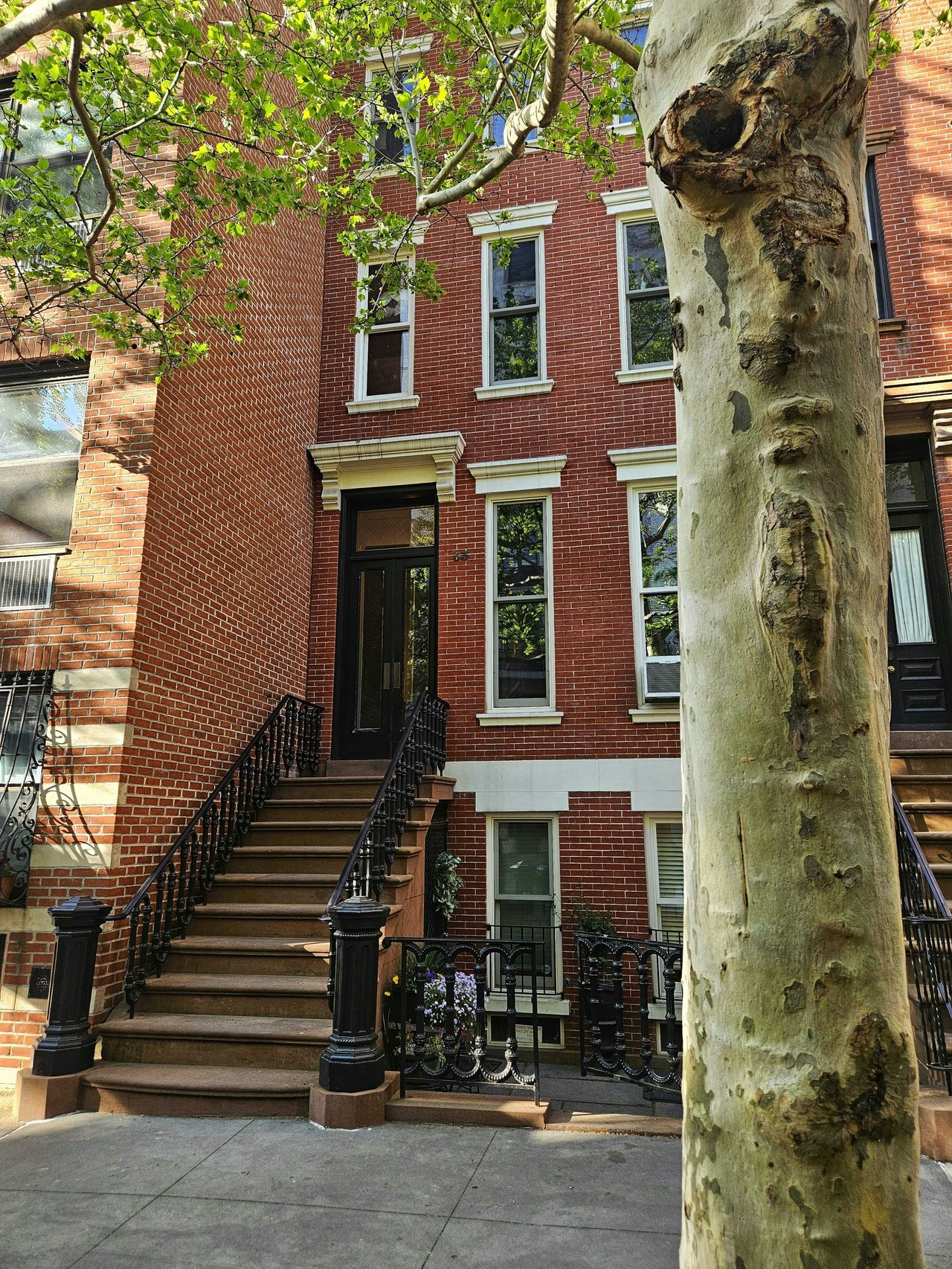 Should I take Help From a Real Estate Company to List My Condo for Sale?