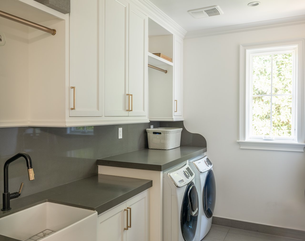 10439 Valley Spring Ln, Toluca Lake