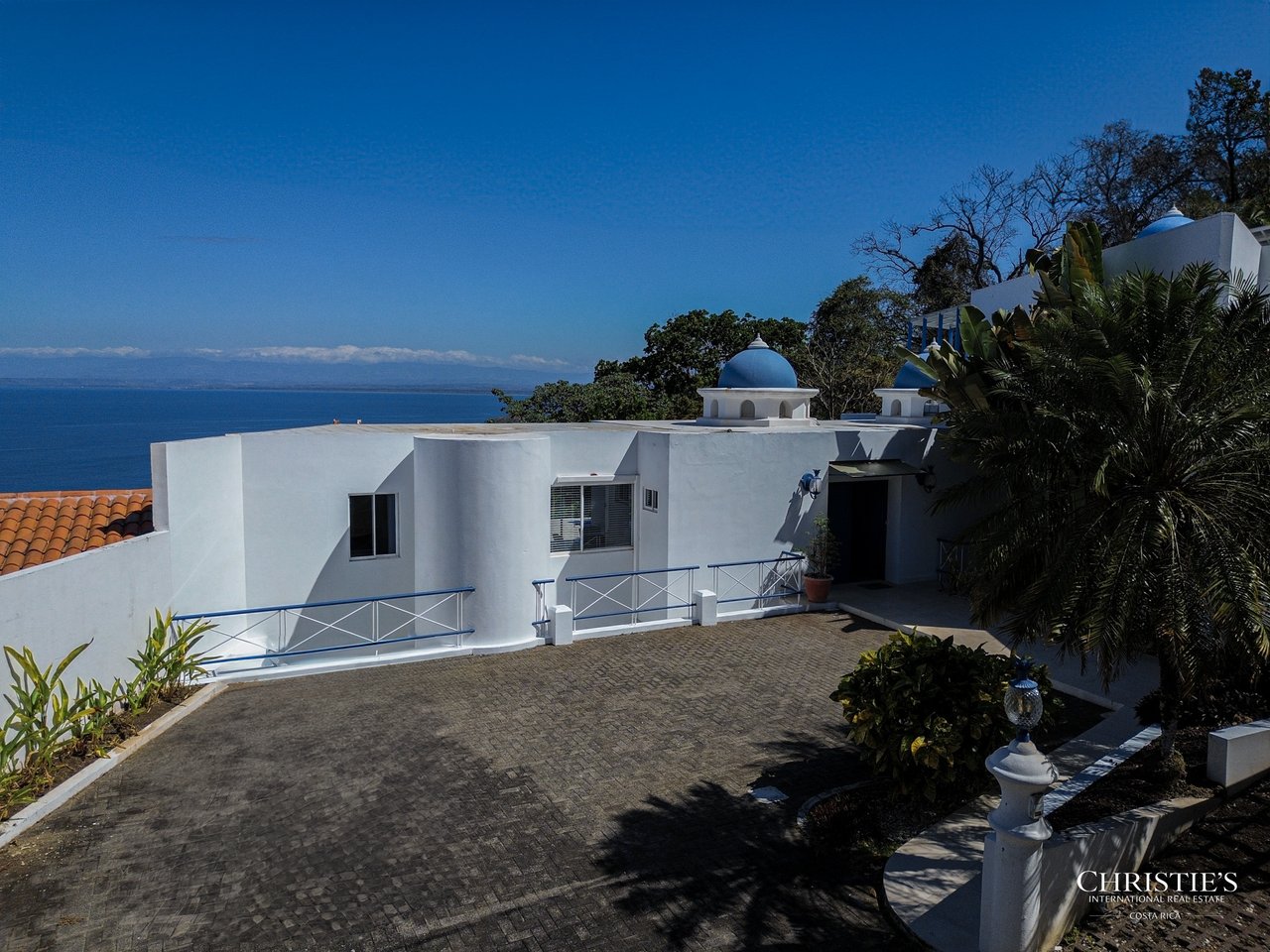 Casa Serena Stunning Ocean View Villa in Punta-Leona Beach