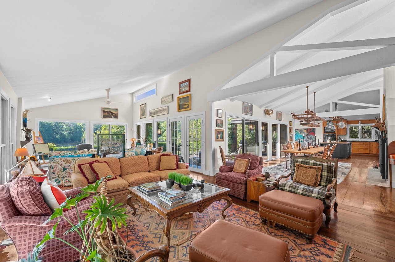 2408 E 800 N, La Porte, IN 46350