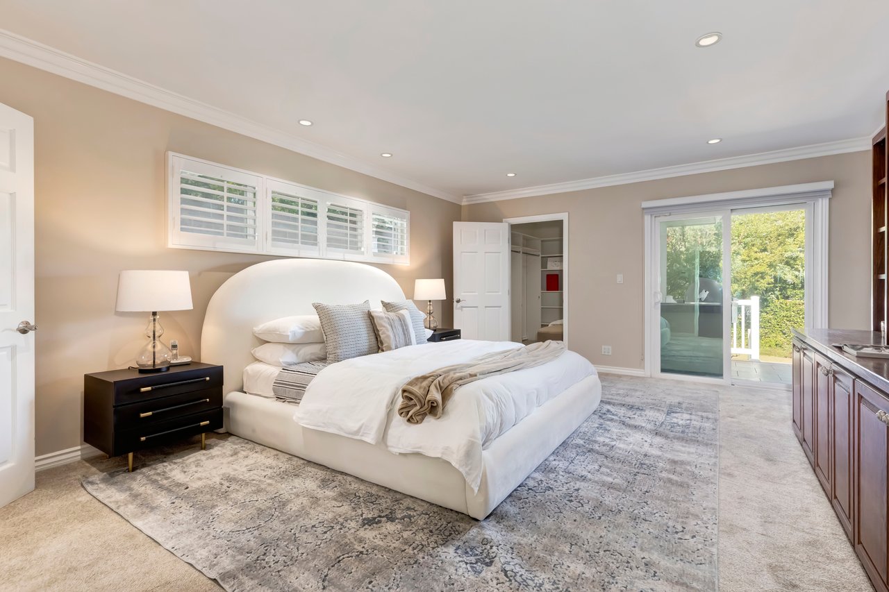 2302 Duxbury Cir, Beverlywood
