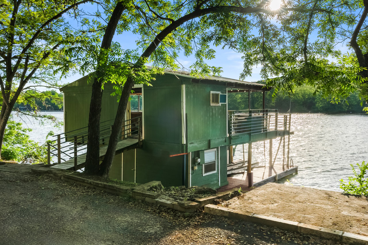 4308 Rivercrest Drive