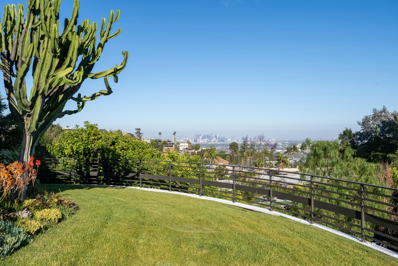 9330 Beverly Crest Dr, Beverly Hills 